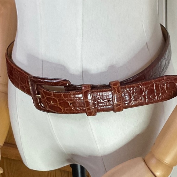 Harold’s L Alligator embossed Large 30 ½ -34 ½” x 1 ½” wide pristine vintage main image 5